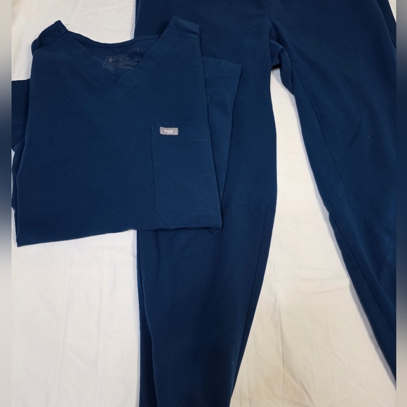 Figs Technical Collection Size Large Set Pants And Shirt - Picture 3 of 7